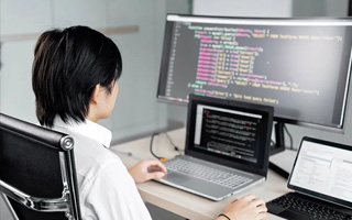 菏泽 ,php声明和调用变量的符号是什么？